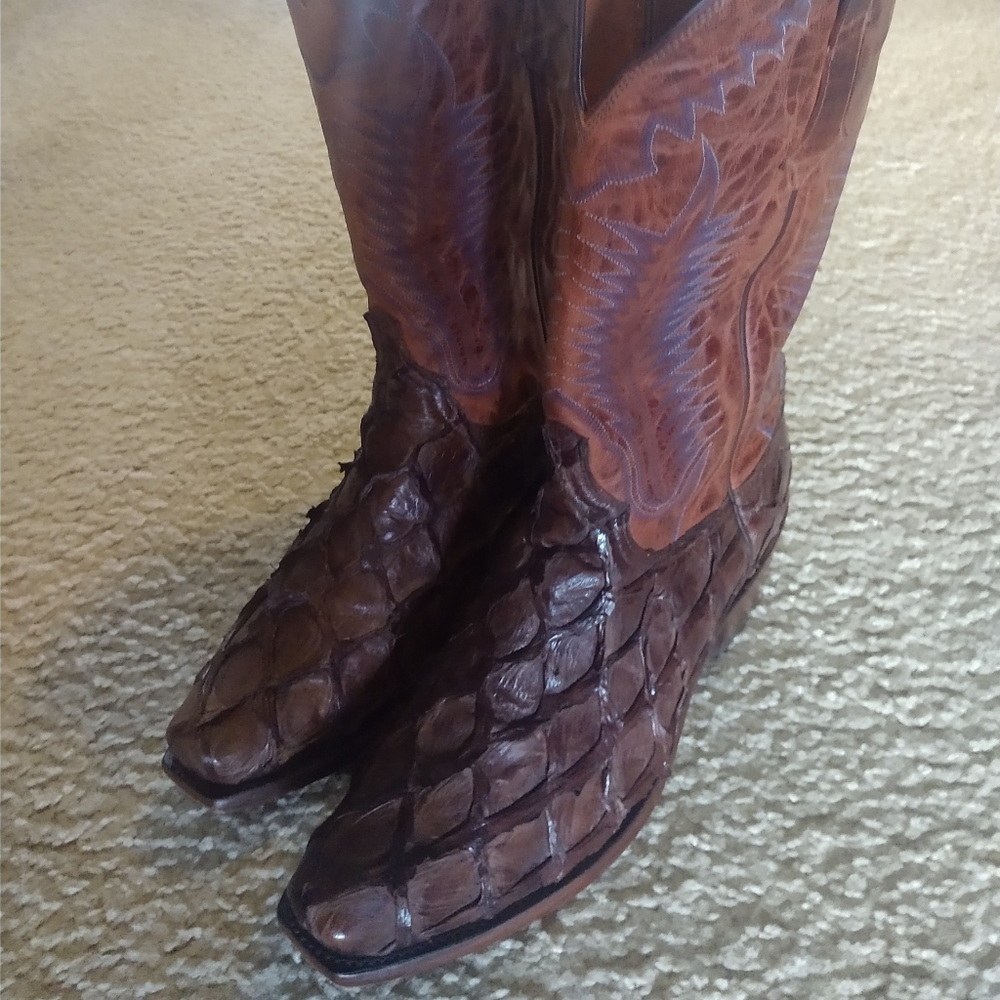 Lucchese piraracu boots